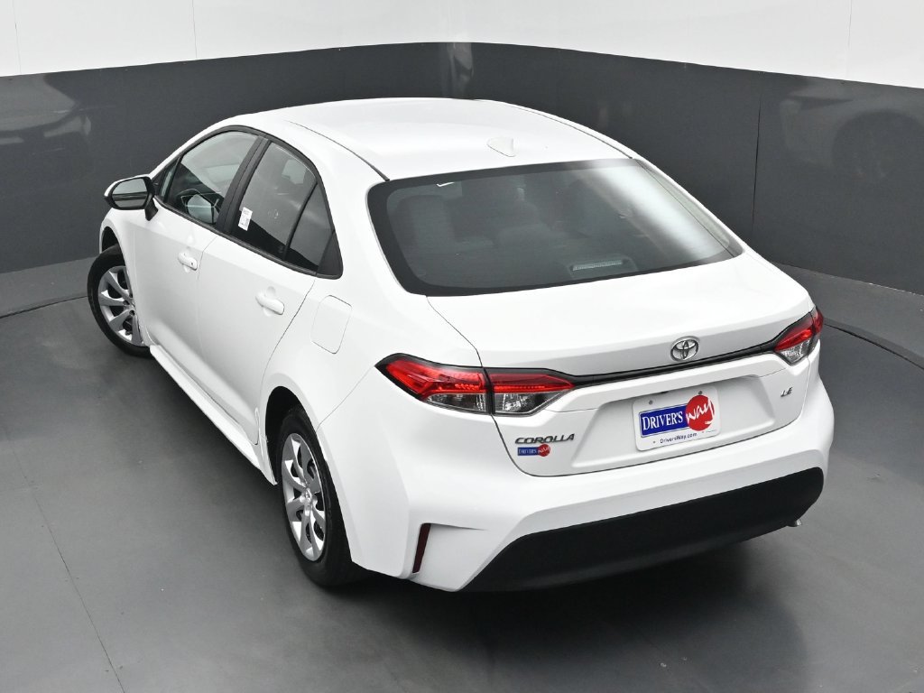 Used 2023 Toyota Corolla LE FWD image 32