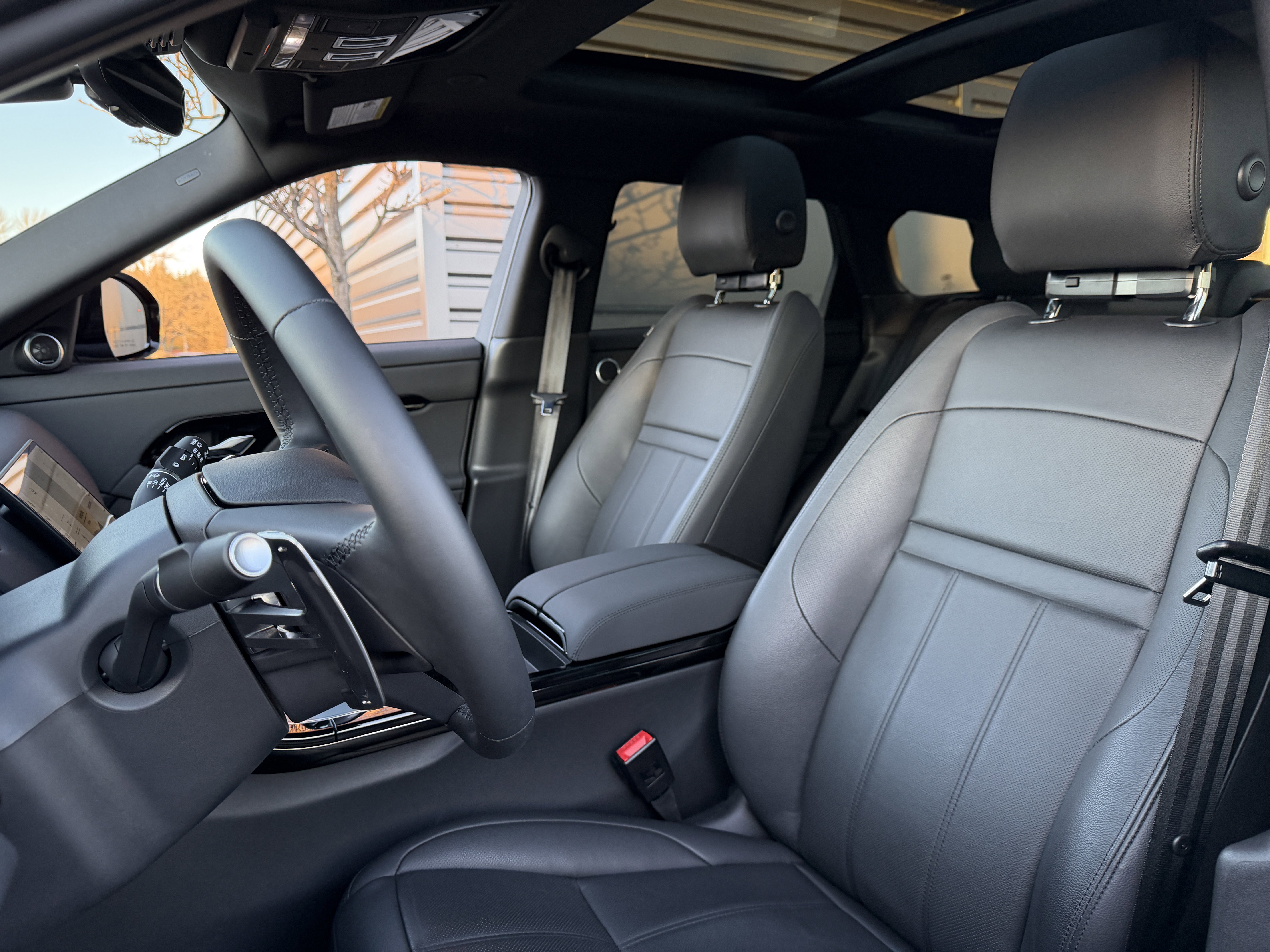 Certified 2025 Land Rover Range Rover Evoque S image 16