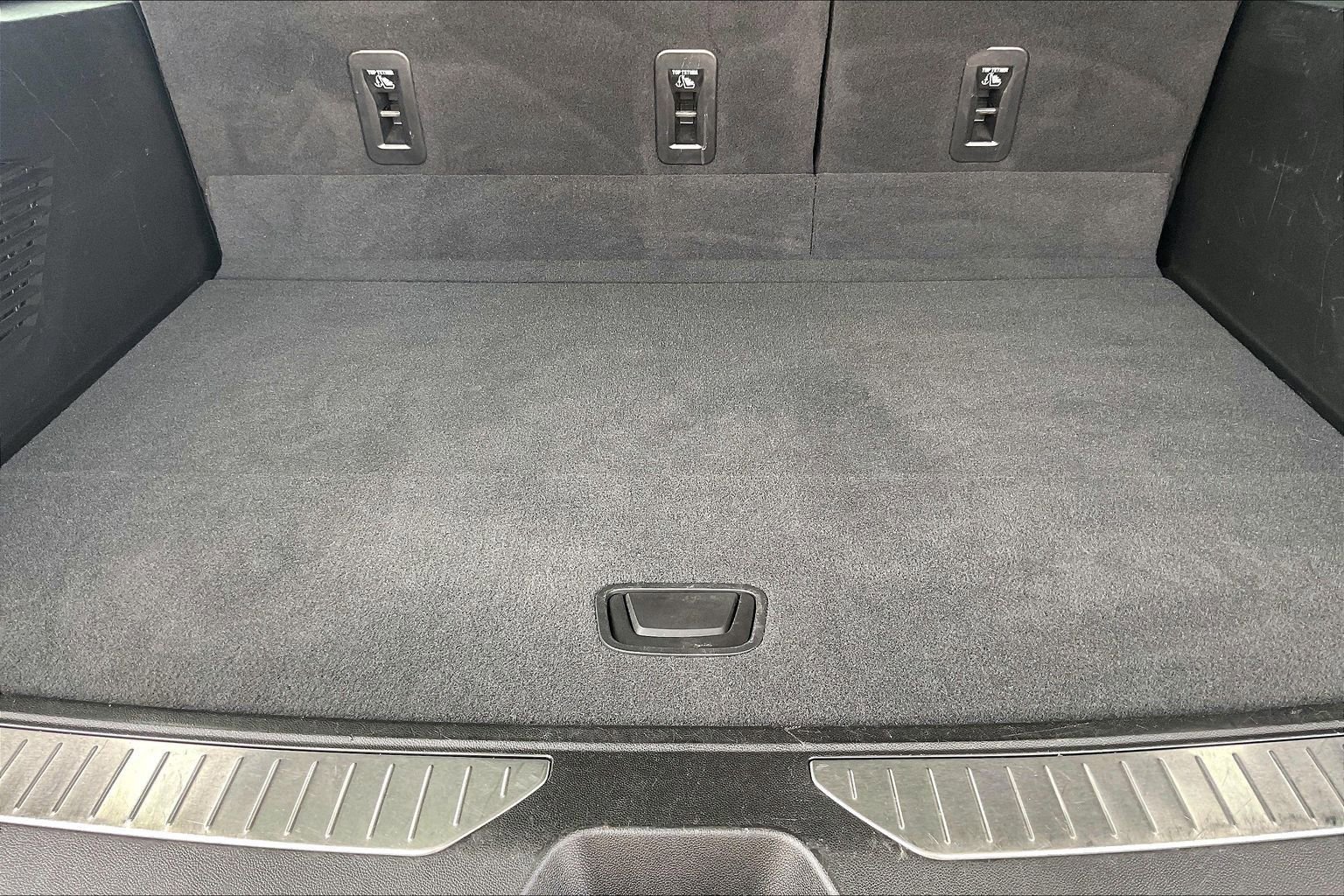 Used 2022 Chevrolet Suburban RST w/ Luxury Package image 27