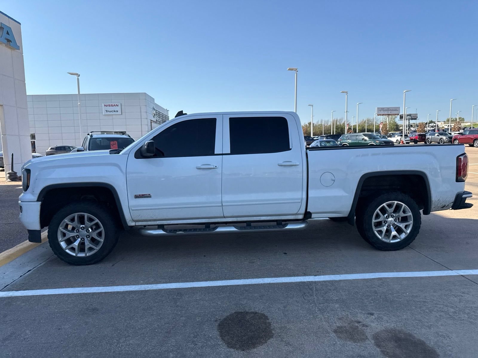 Used 2017 GMC Sierra 1500 SLT w/ All Terrain Package AWD/4WD image 4
