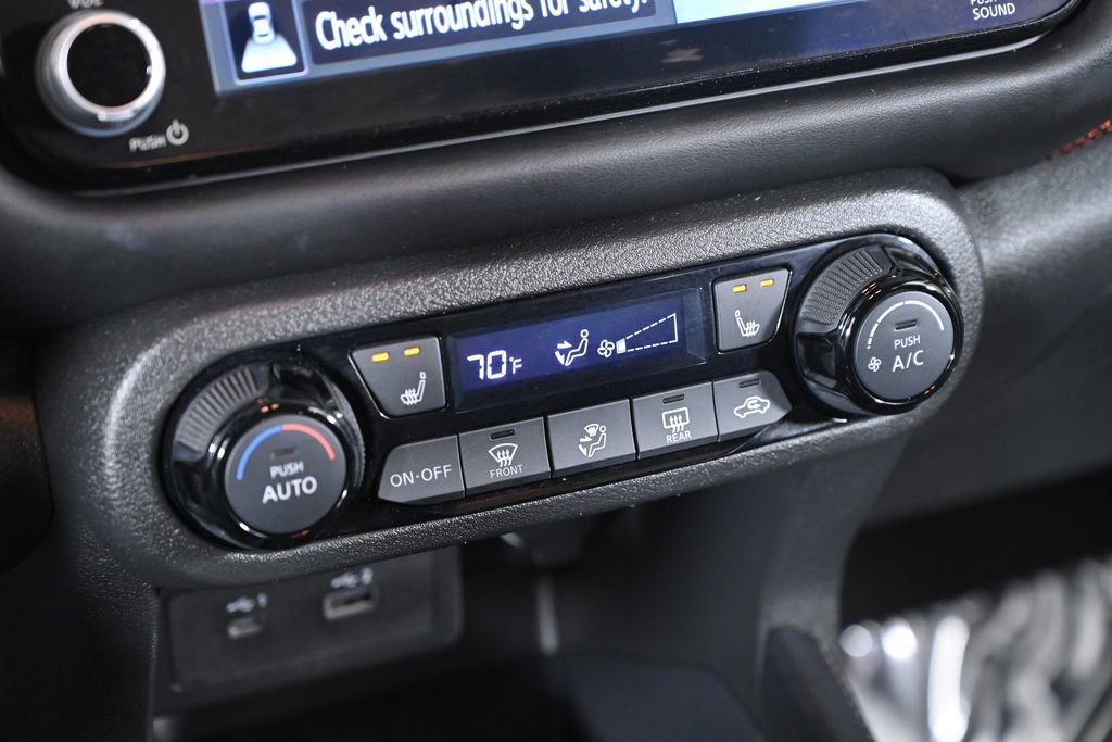 Used 2021 Nissan Kicks SR w/ SR Premium Package image 18