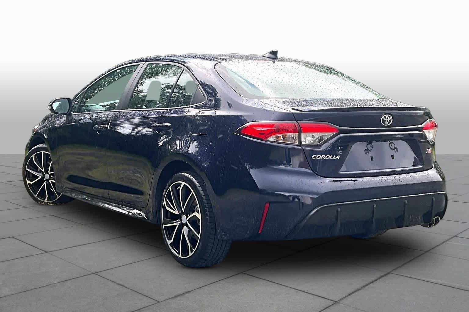 Used 2026 Toyota Corolla SE FWD image 12