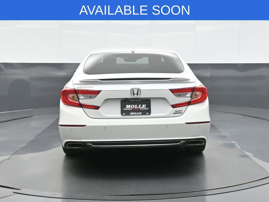 Used 2018 Honda Accord Touring image 6