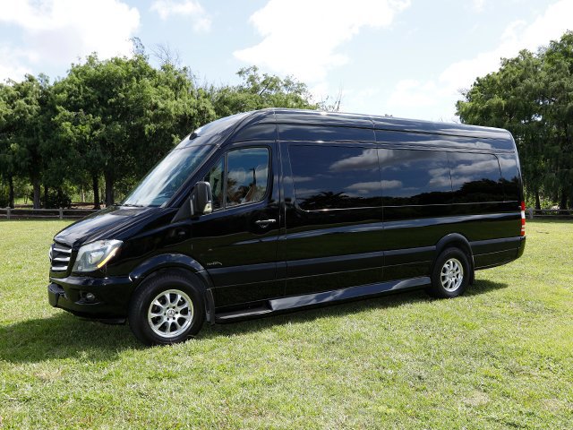 Used 2017 Mercedes-Benz Sprinter 3500 image 4