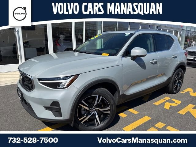 Certified 2025 Volvo XC40 B5 Core