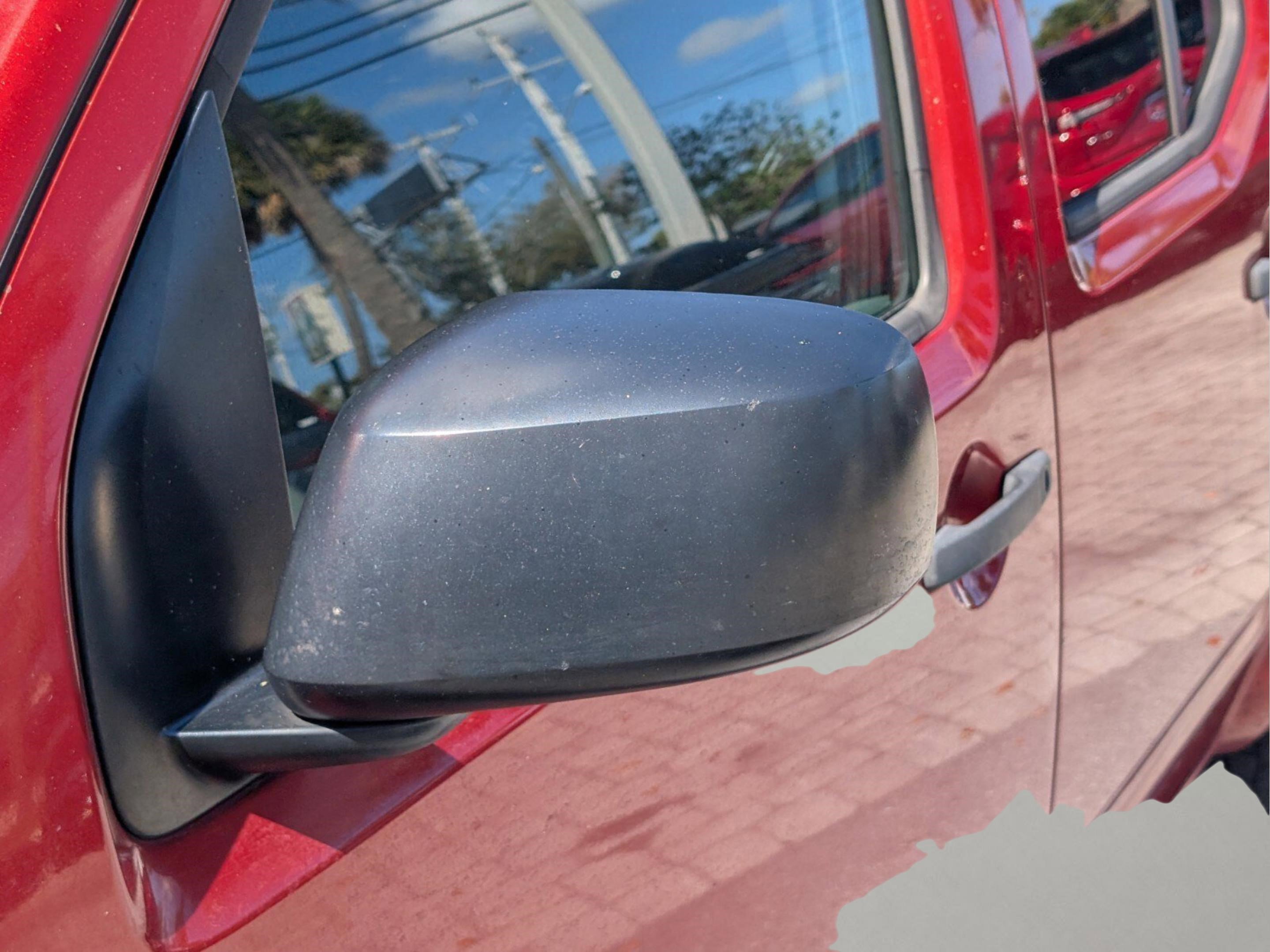 Used 2013 Nissan Frontier Desert Runner image 15