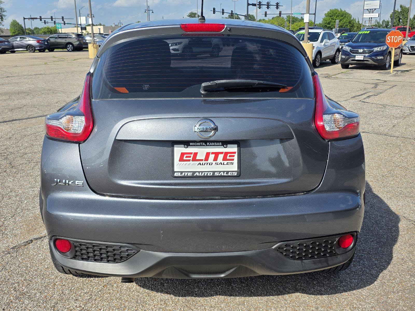 Used 2017 Nissan Juke S FWD image 6