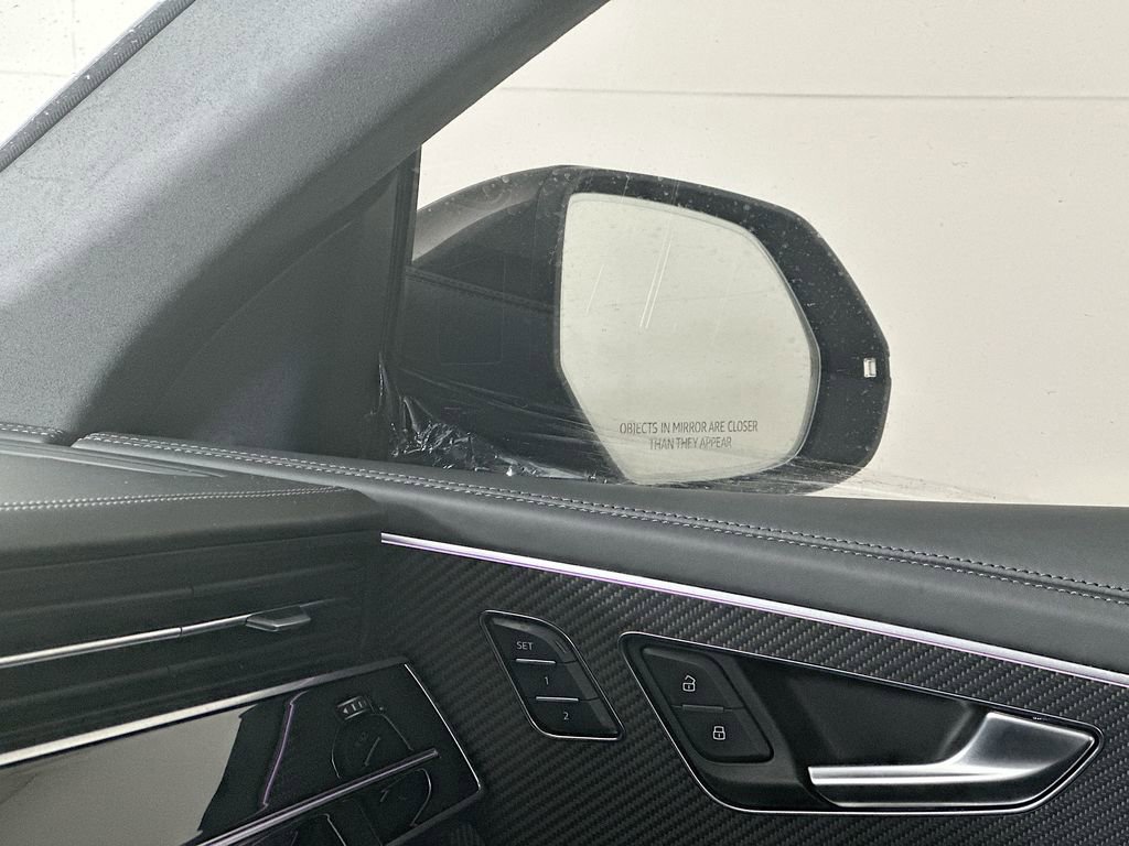 Used 2024 Audi RS Q8 AWD/4WD image 25