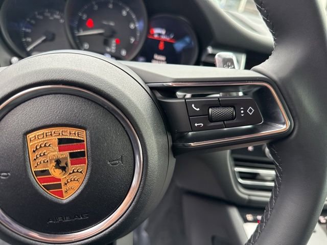Used 2024 Porsche Macan Base image 28