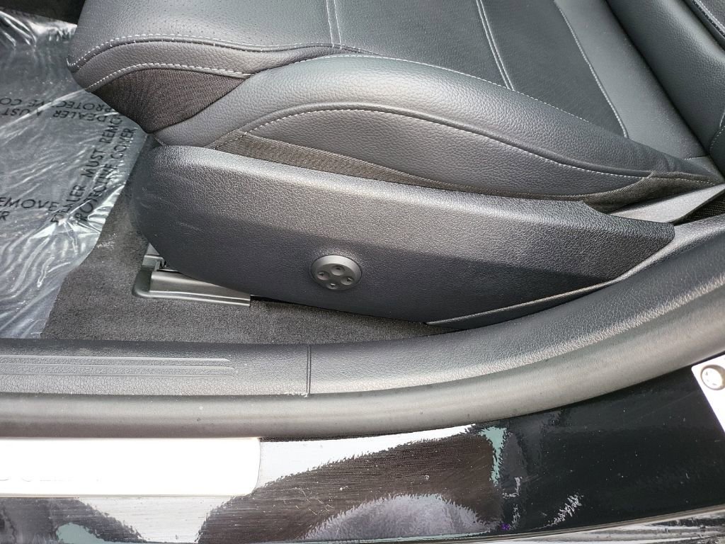 Used 2023 Mercedes-Benz C 300 4MATIC Sedan image 16