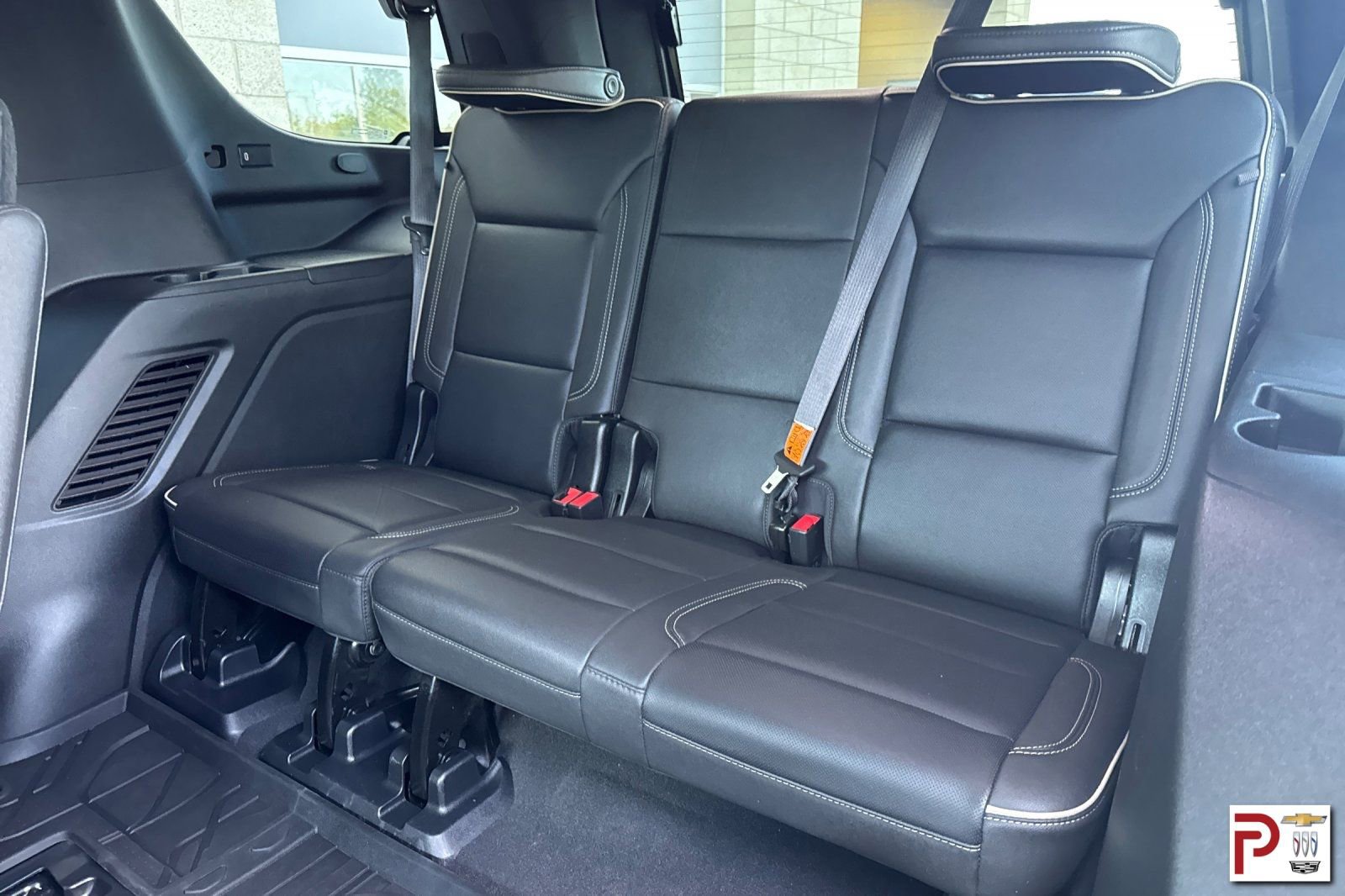 Used 2023 Chevrolet Tahoe Premier AWD/4WD image 17
