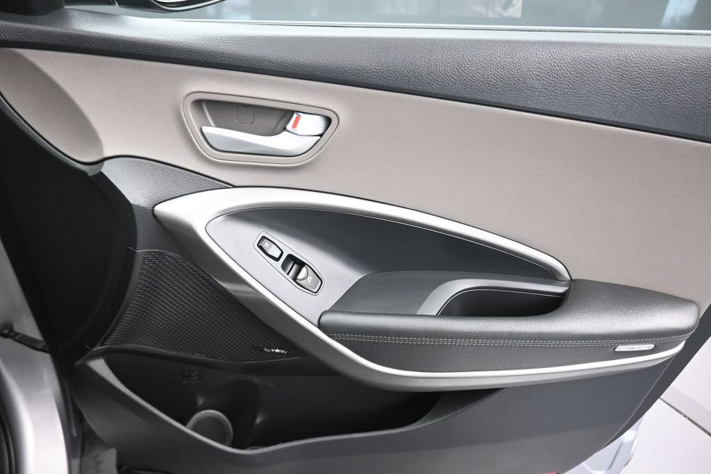Used 2018 Hyundai Santa Fe AWD w/ SE Ultimate Tech Package 03 image 60