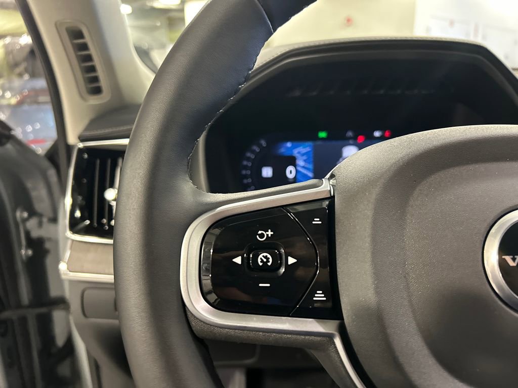 Used 2026 Volvo XC90 B6 Ultra w/ Protection Package image 13