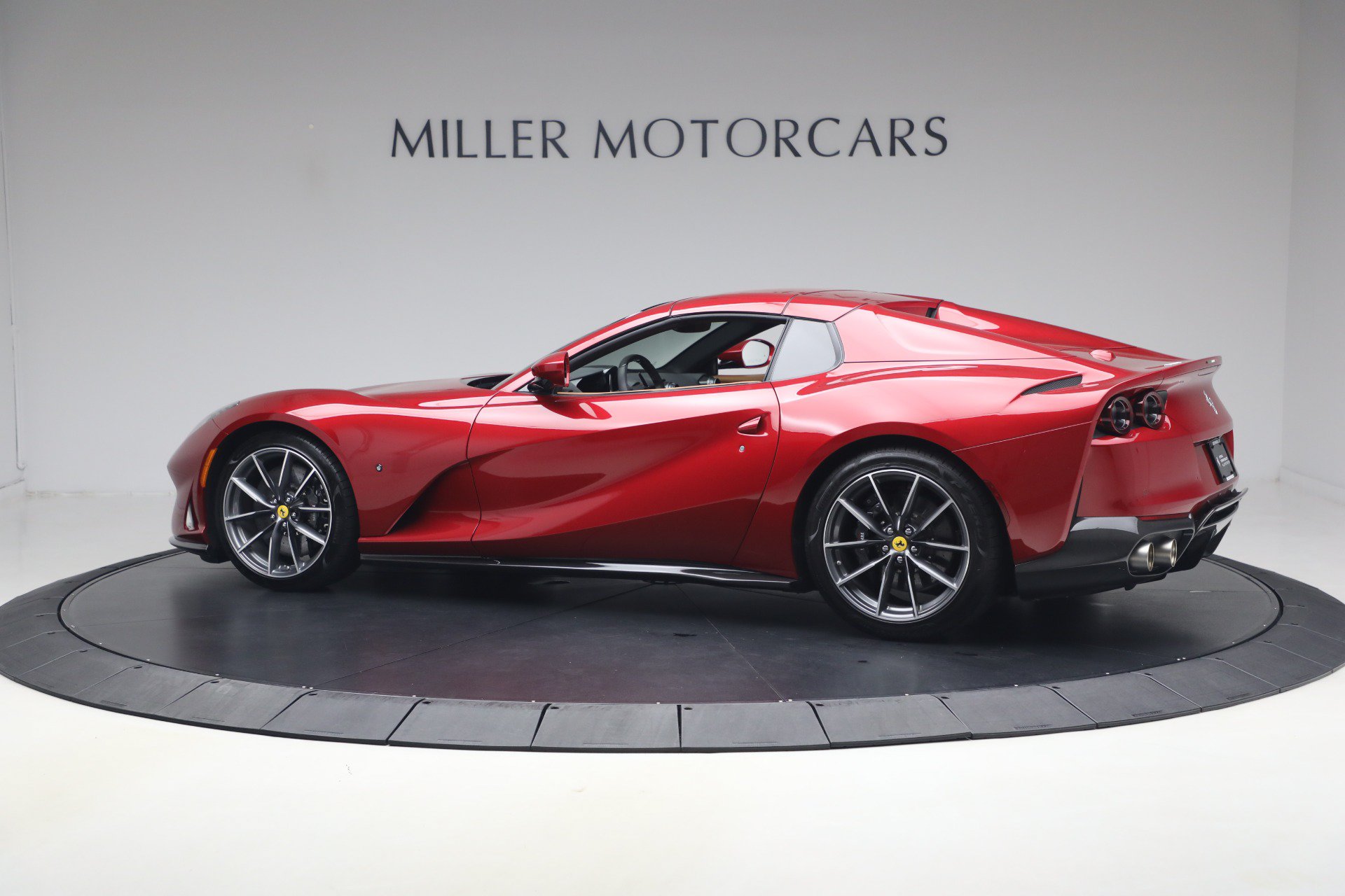Certified 2023 Ferrari 812 GTS RWD image 38