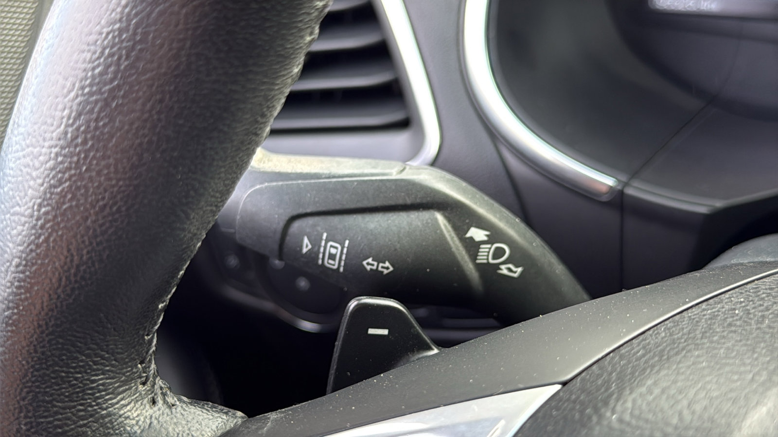 Used 2015 Ford Edge Sport w/ Equipment Group 401A image 15