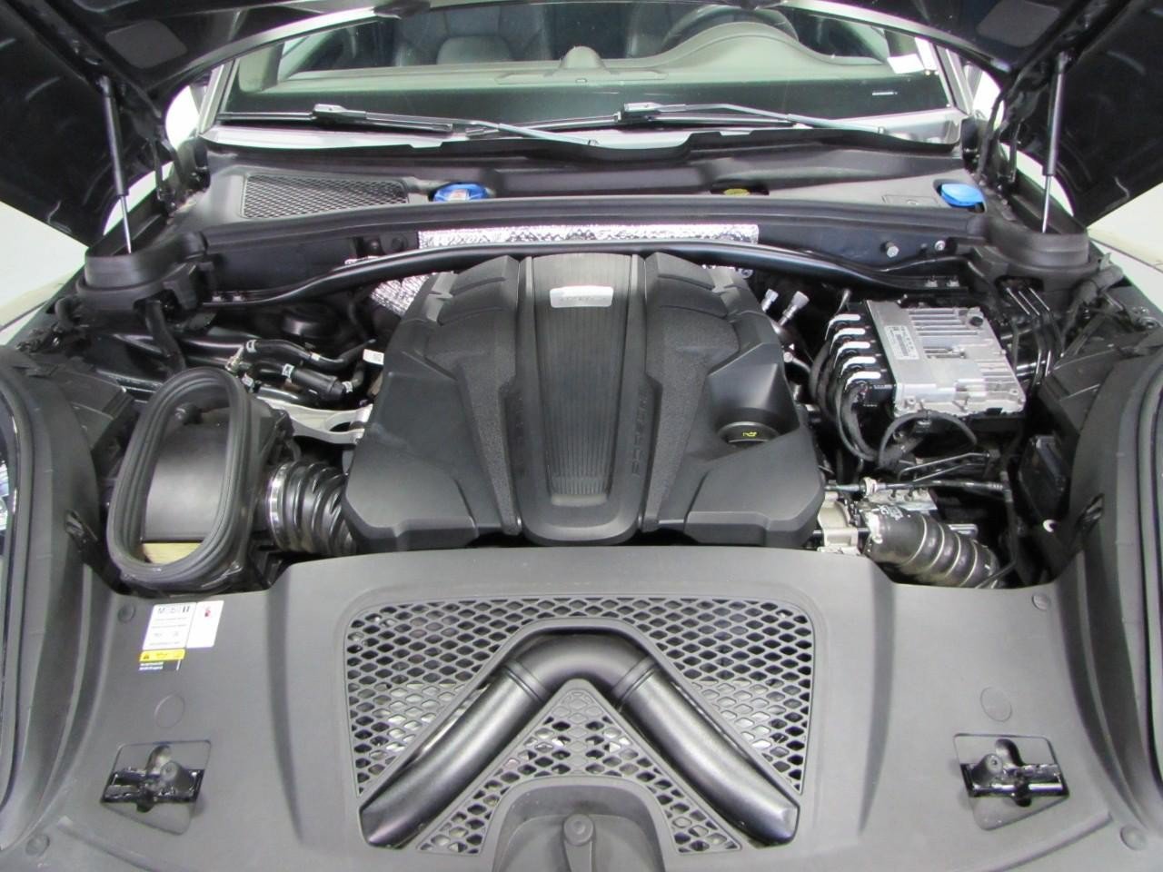 Used 2021 Porsche Macan S AWD/4WD image 10