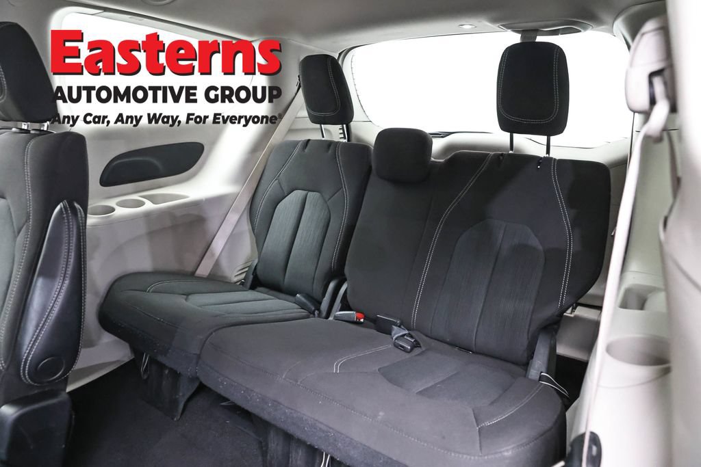 Used 2023 Chrysler Voyager LX FWD image 26