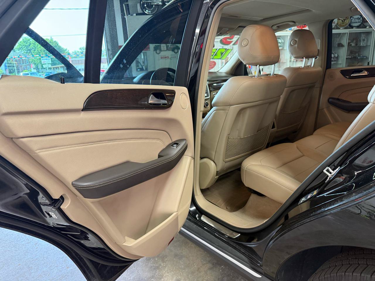 Used 2015 Mercedes-Benz ML 250 BlueTEC 4MATIC image 18