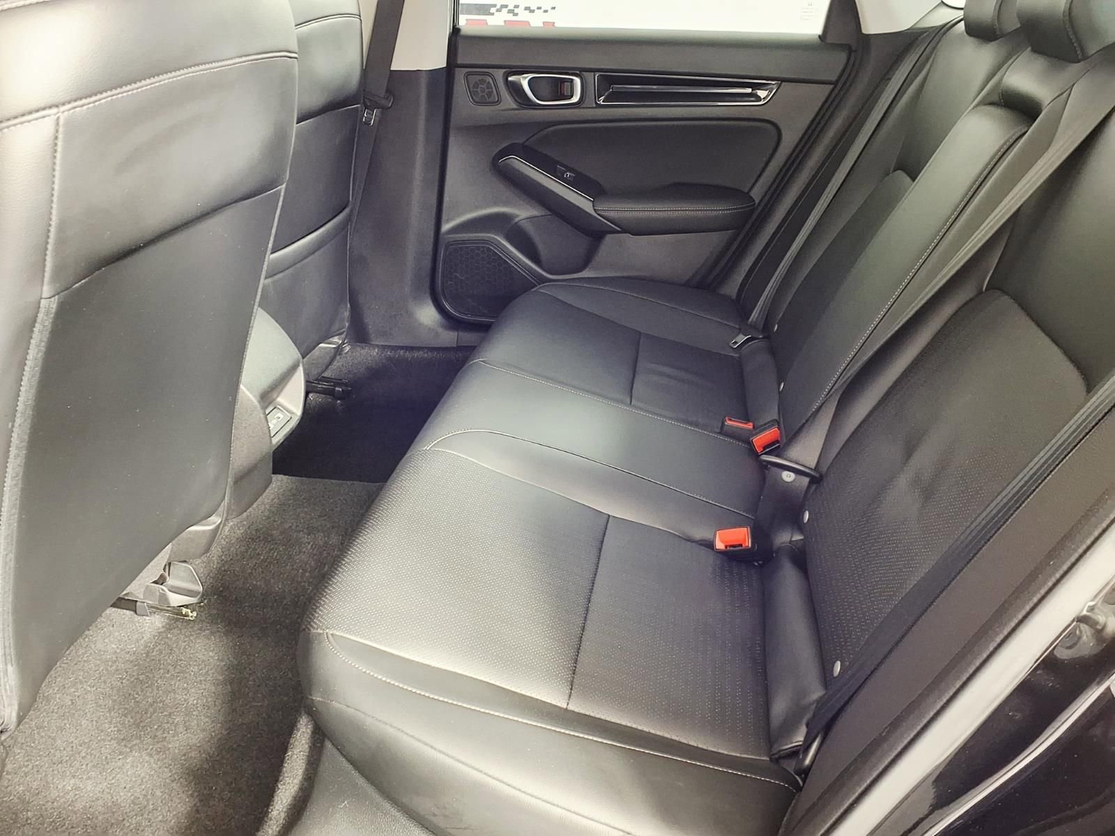 Used 2022 Honda Civic Touring image 9