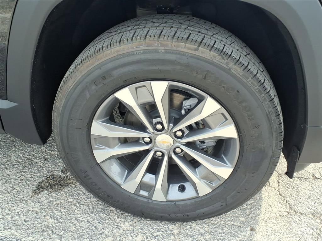 New 2026 Chevrolet Equinox LT w/ Convenience Package II FWD image 11