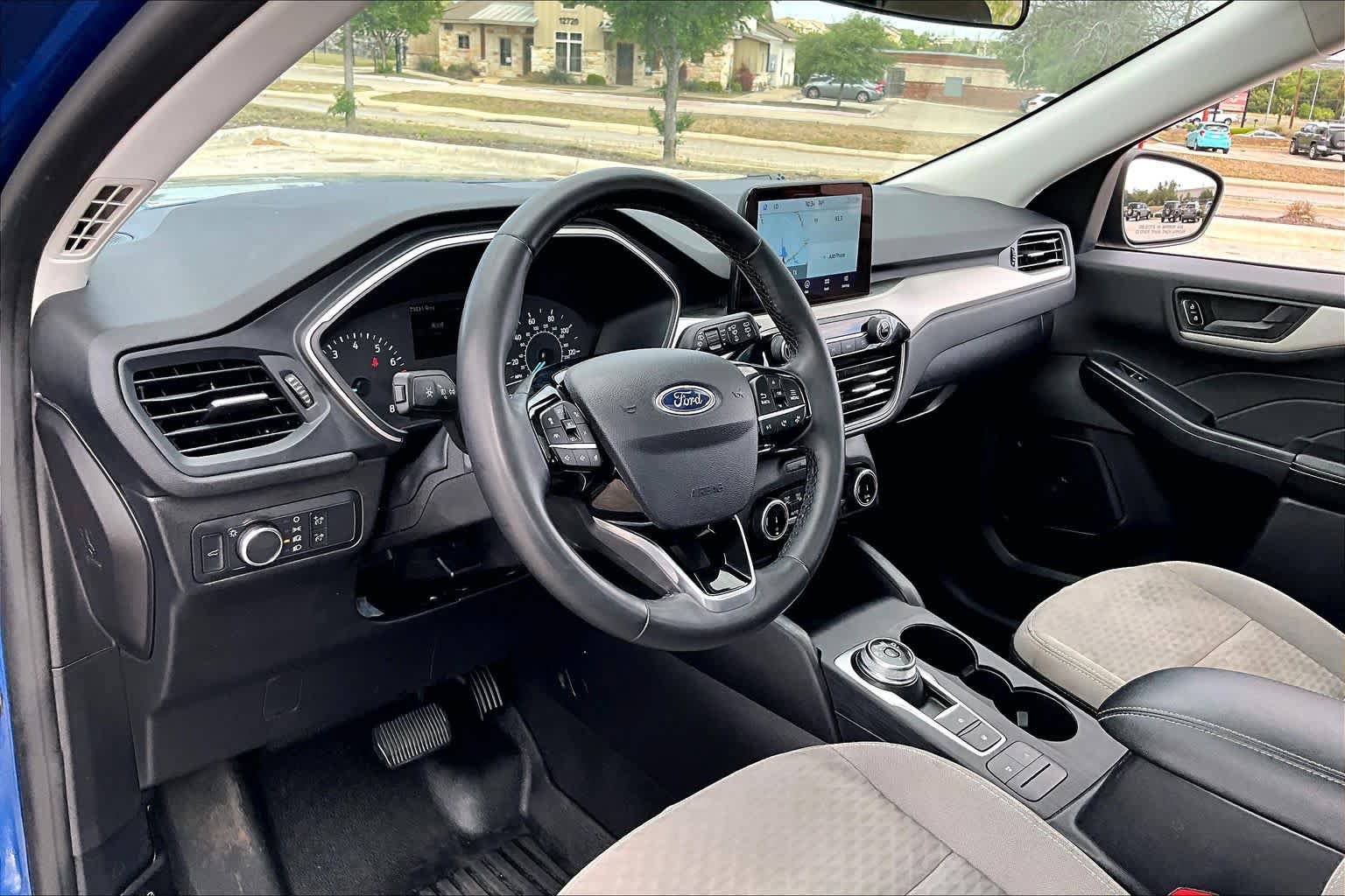 Used 2022 Ford Escape SE w/ SE Sport Appearance Package AWD/4WD image 17