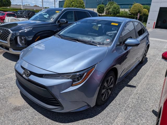 Used 2023 Toyota Corolla LE FWD image 2