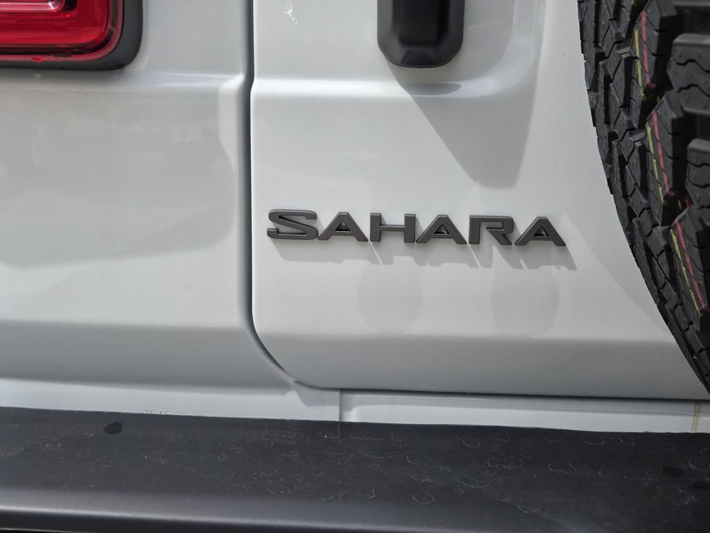 New 2026 Jeep Wrangler Unlimited Sahara AWD/4WD image 5