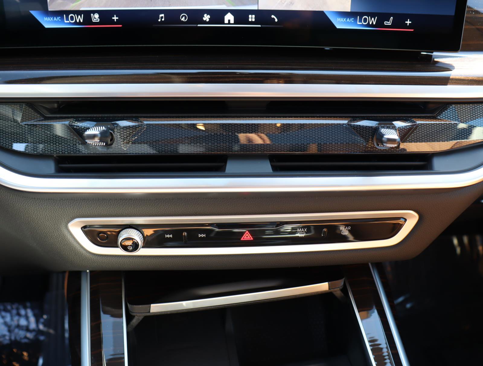 Used 2026 BMW X7 xDrive40i image 22