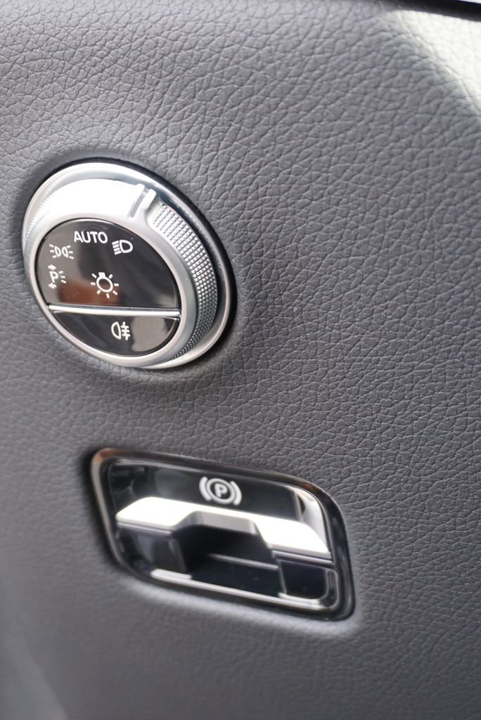 Certified 2025 Mercedes-Benz GLC 300 GLC 300 image 35