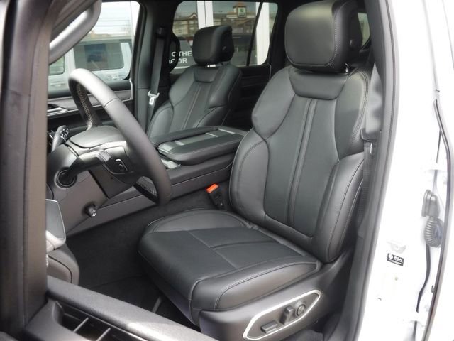 New 2026 Jeep Grand Wagoneer 4WD image 25