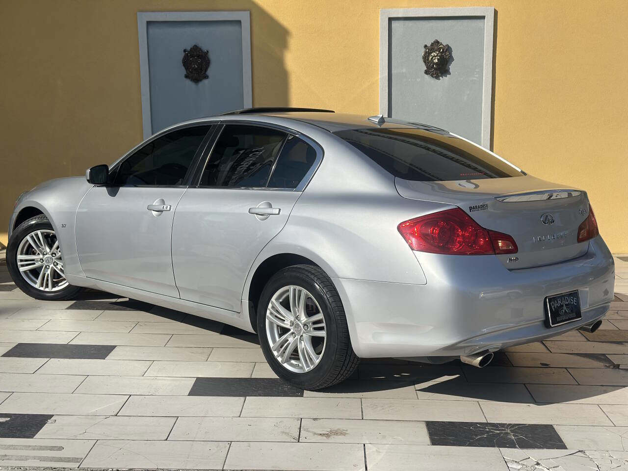 Used 2015 INFINITI Q40 AWD w/ Navigation Package image 7