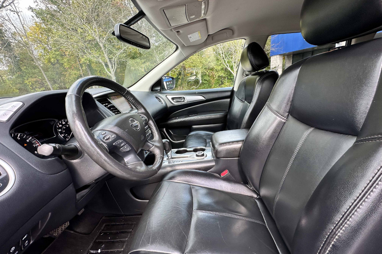 Used 2020 Nissan Pathfinder SL image 17