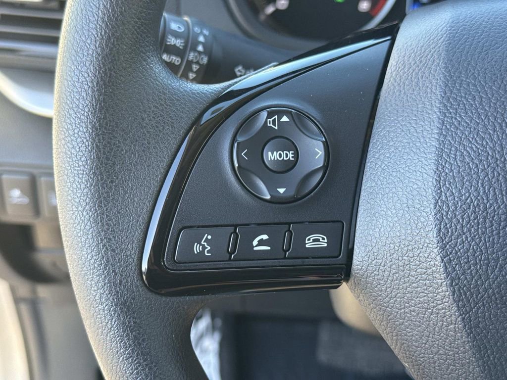 Used 2025 Mitsubishi Eclipse Cross LE image 38