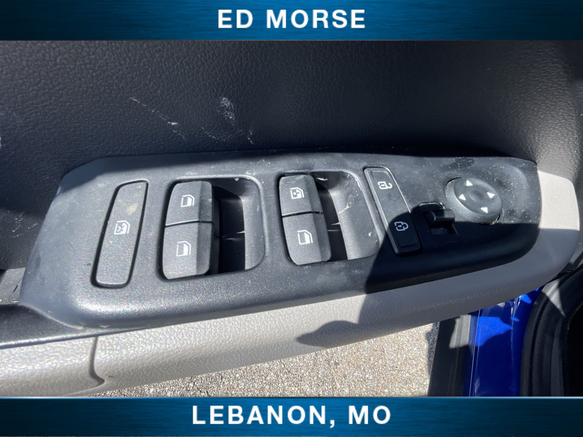 Used 2025 Hyundai Venue SEL FWD image 22