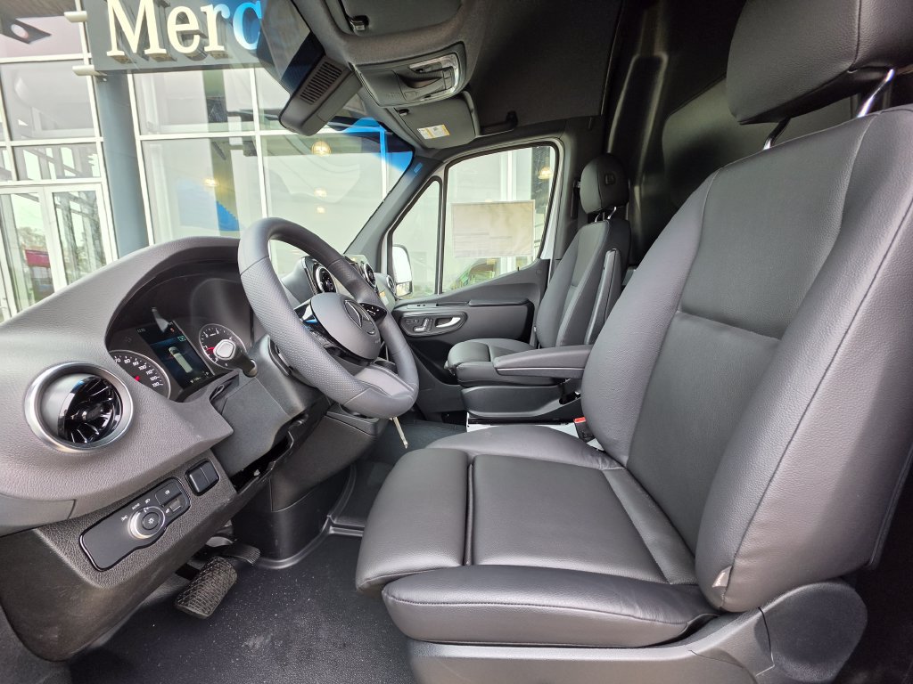 New 2026 Mercedes-Benz Sprinter 2500 image 11
