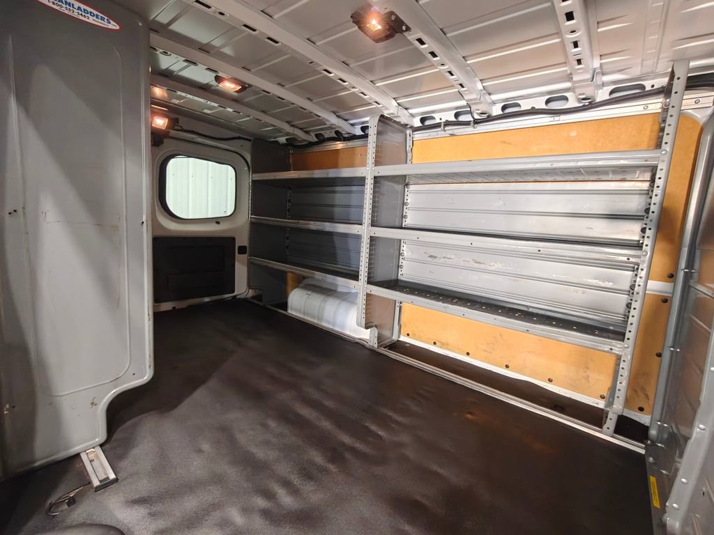 Used 2020 Nissan NV 2500 SV image 28