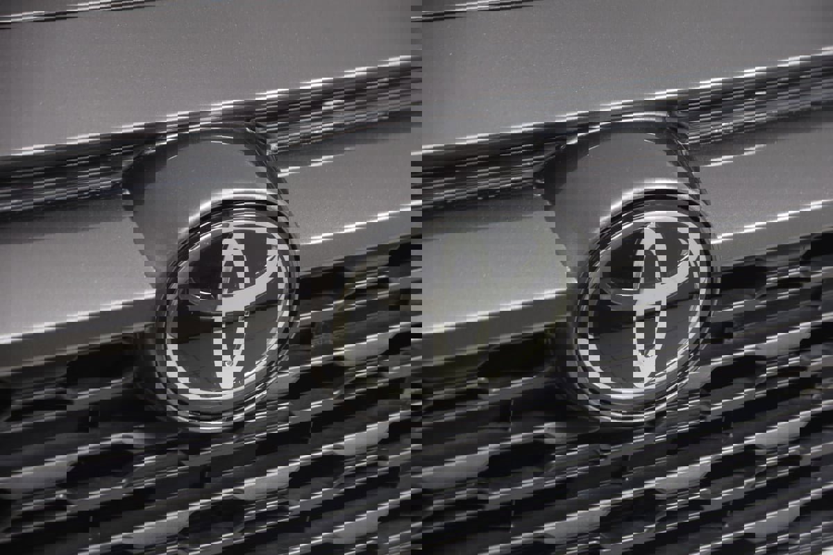 Used 2024 Toyota RAV4 LE FWD image 14