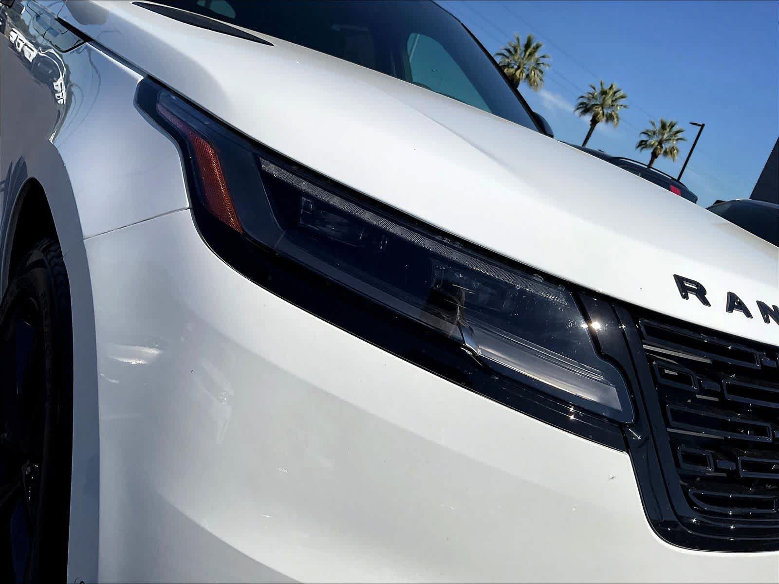 New 2026 Land Rover Range Rover Velar Dynamic SE AWD/4WD image 33