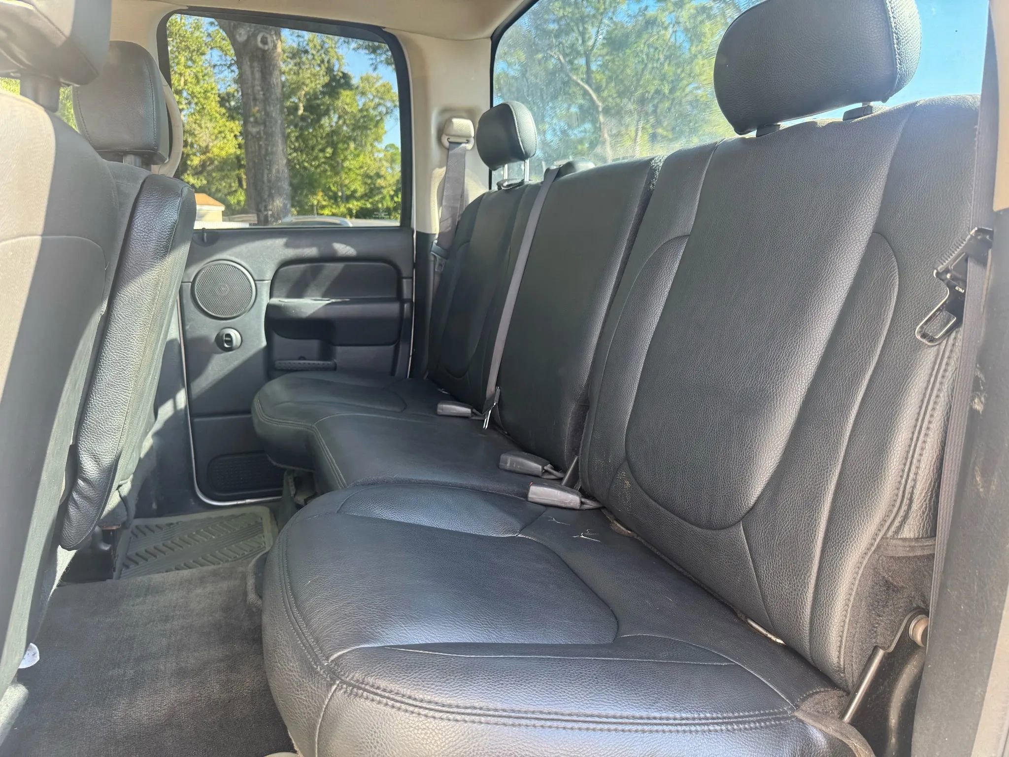 Used 2004 Dodge Ram 3500 Truck SLT w/ Sport Appearance Group image 12