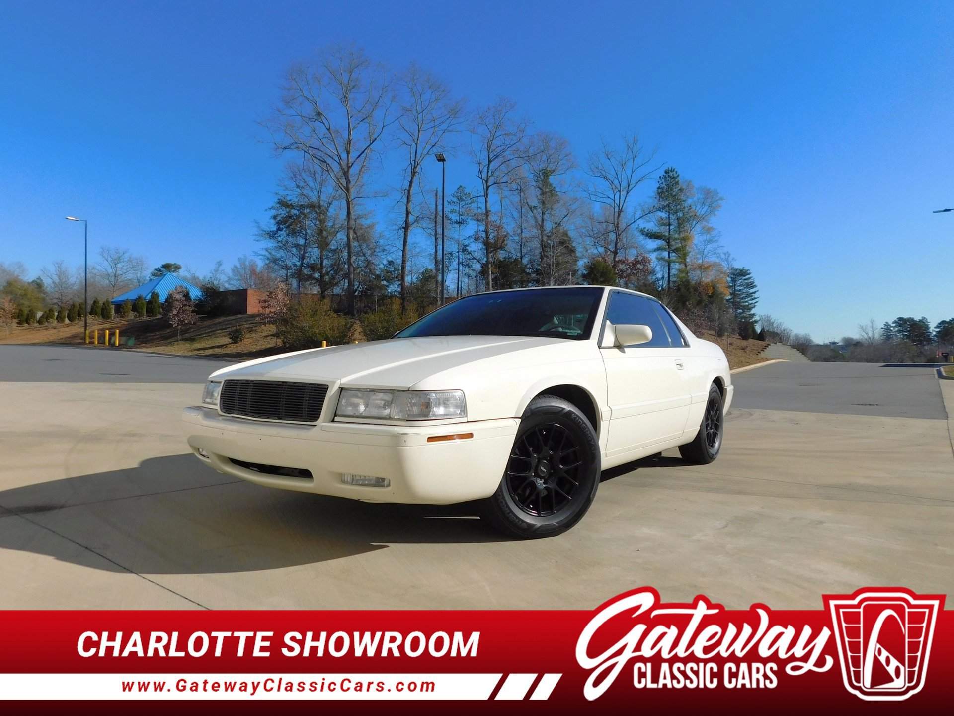 Used 2002 Cadillac Eldorado Collector's Edition FWD image 1
