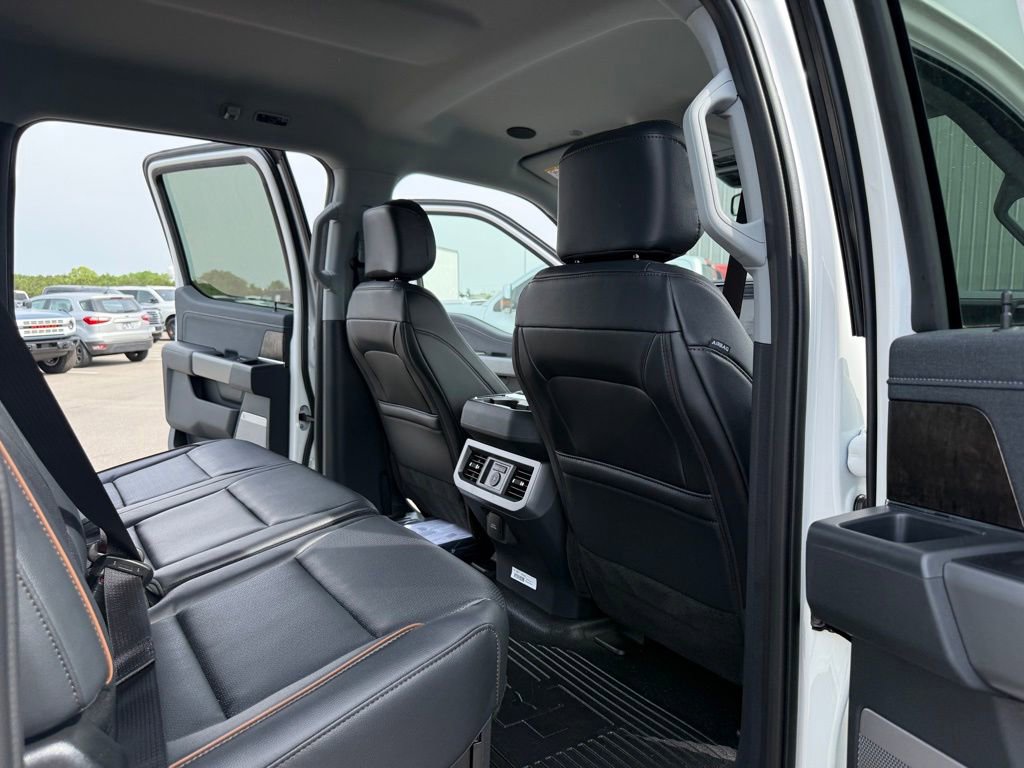 New 2026 Ford F350 4x4 Crew Cab DRW Super Duty image 22