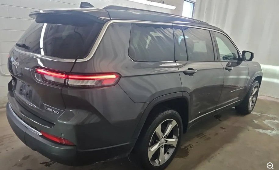 Used 2022 Jeep Grand Cherokee L Limited AWD/4WD image 3