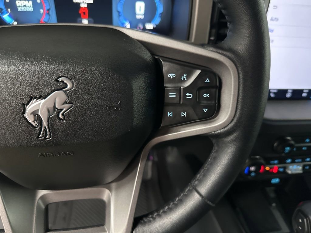 Used 2025 Ford Bronco Outer Banks AWD/4WD image 16
