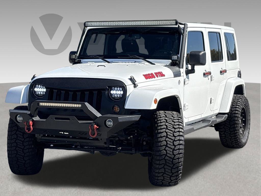Used 2014 Jeep Wrangler Unlimited Sahara w/ Max Tow Package AWD/4WD image 1