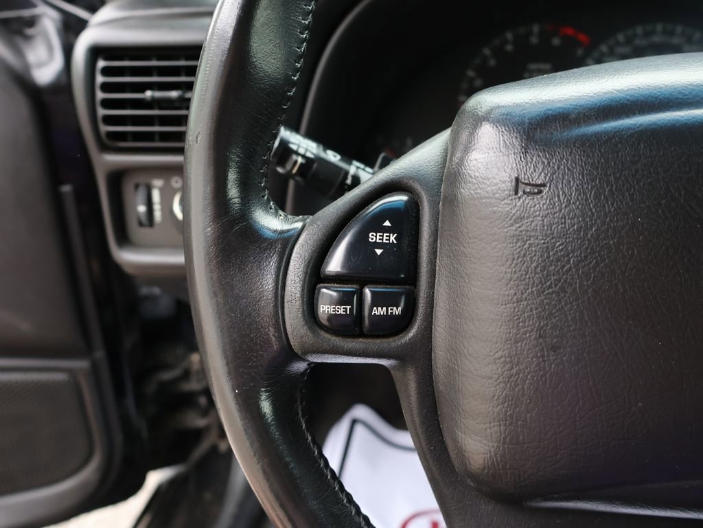 Used 2002 Chevrolet Camaro Z28 w/ Sport Appearance Pkg RWD image 17