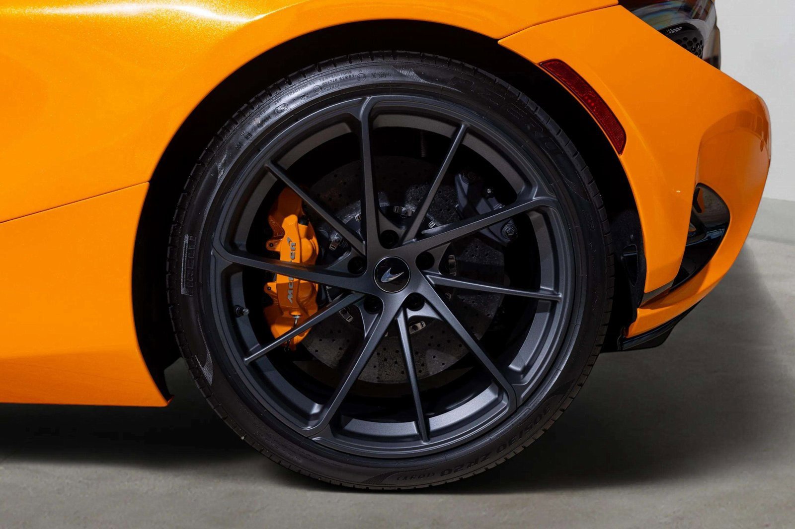 New 2025 McLaren 750S image 18