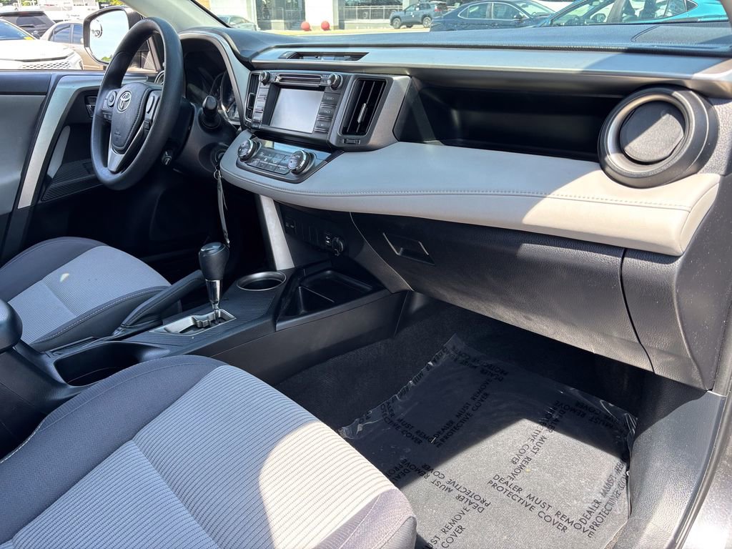 Used 2015 Toyota RAV4 XLE AWD/4WD image 33