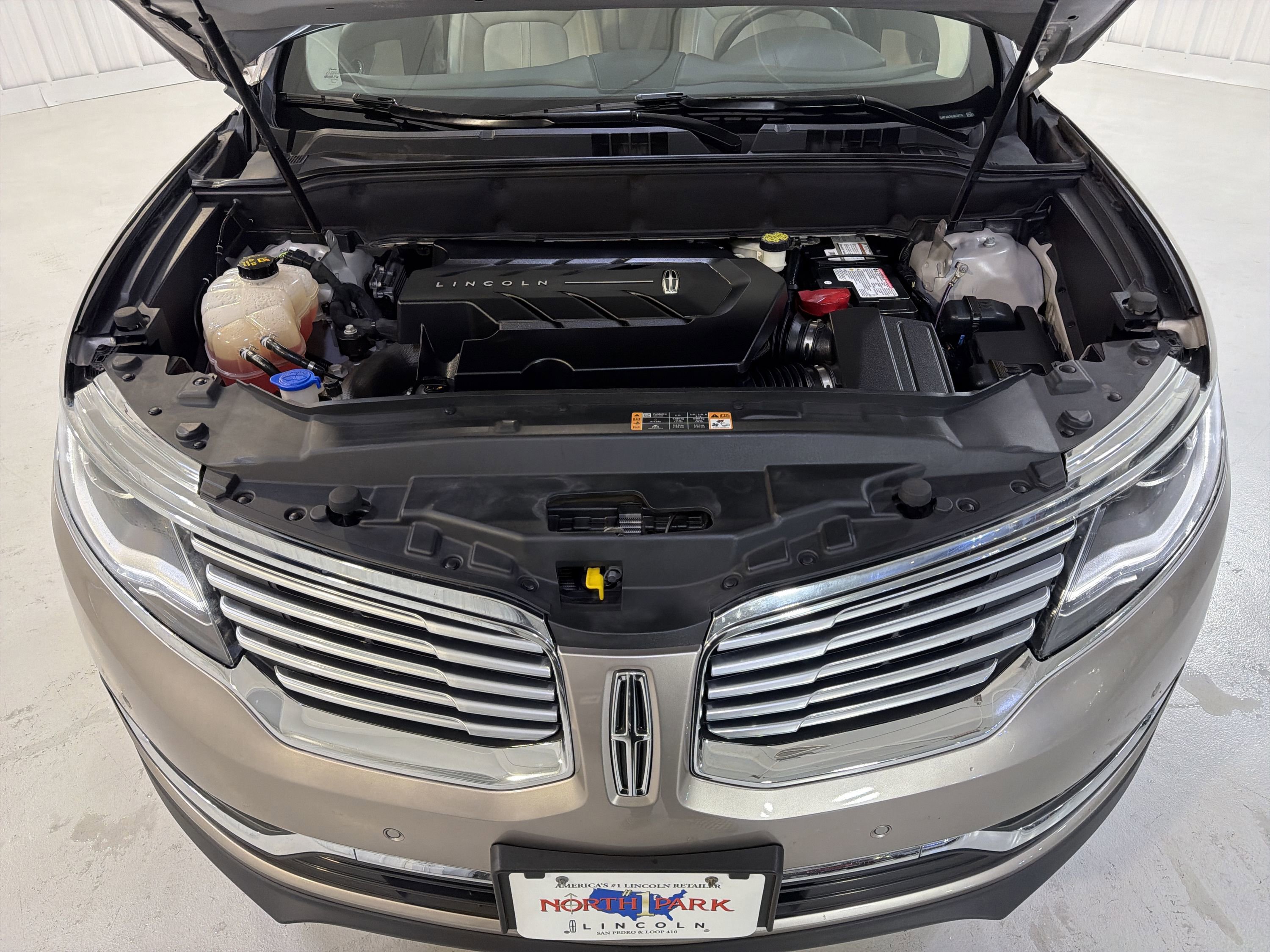 Used 2018 Lincoln MKX Reserve w/ Driver Assistance Package FWD image 31