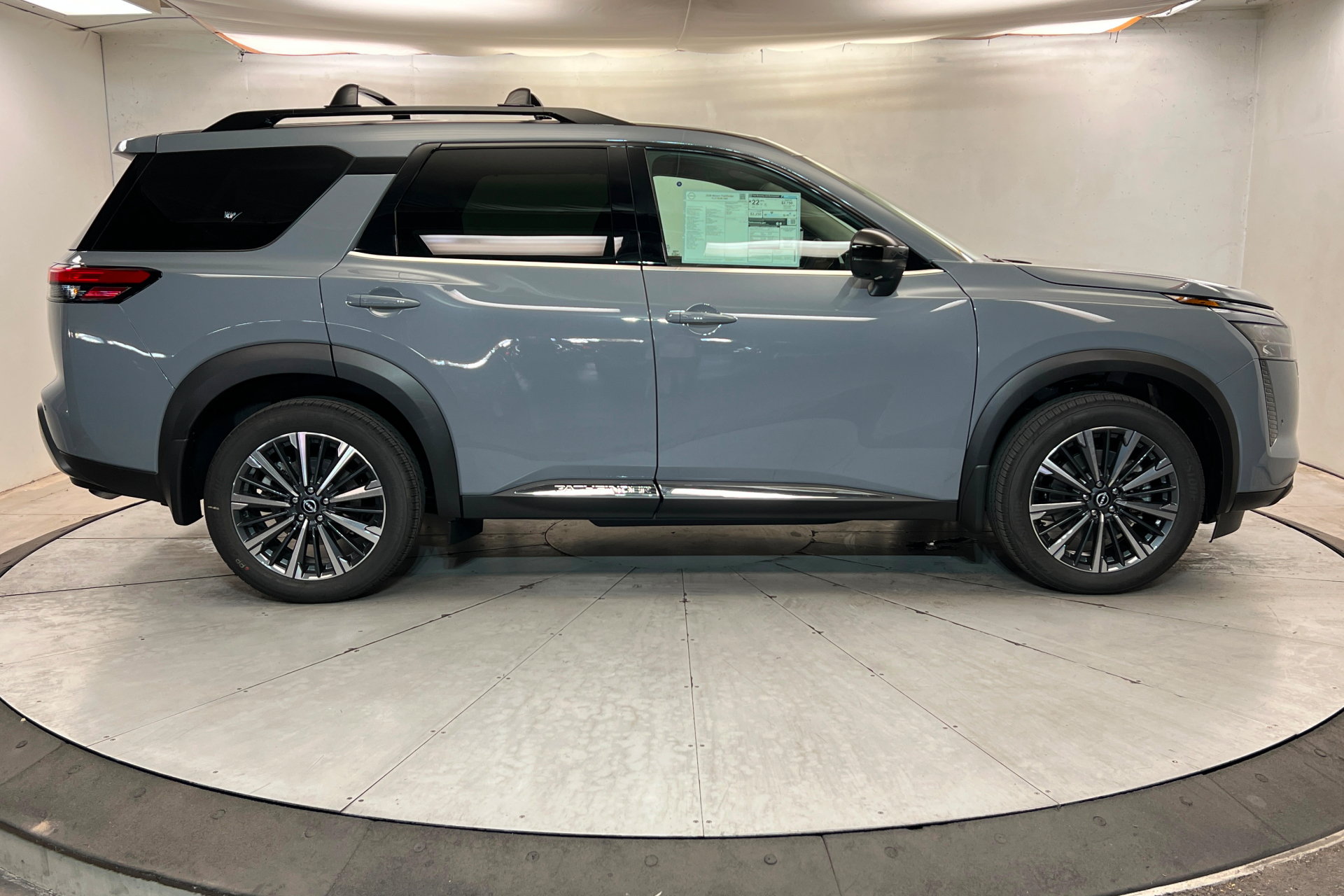 New 2026 Nissan Pathfinder Platinum w/ Cargo Package AWD/4WD image 6
