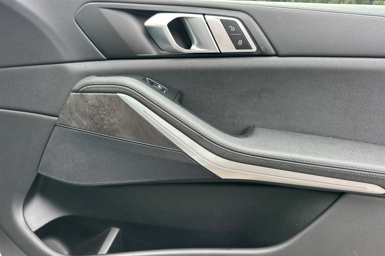 Used 2020 BMW X5 sDrive40i w/ Premium Package image 21